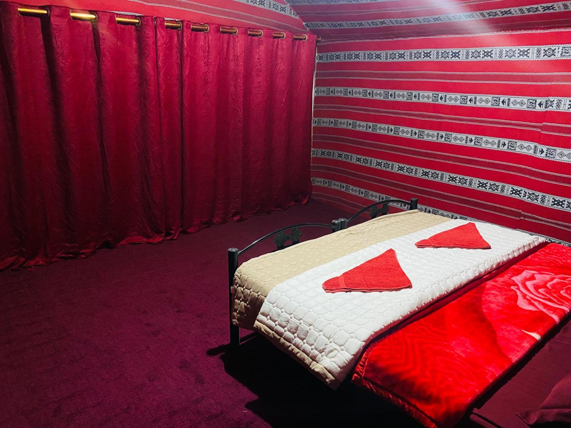 Luxe tent Desert Tree Camp&tours